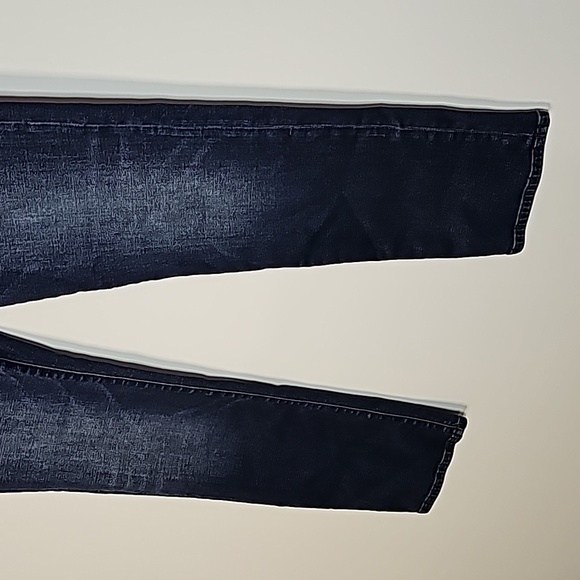 BUFFALO dark wash 32x32 straight leg jeans - Picture 3 of 8